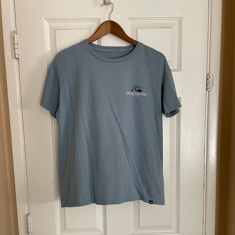 Mens Quicksilver T-shirt size medium